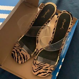 Like new never worn outside